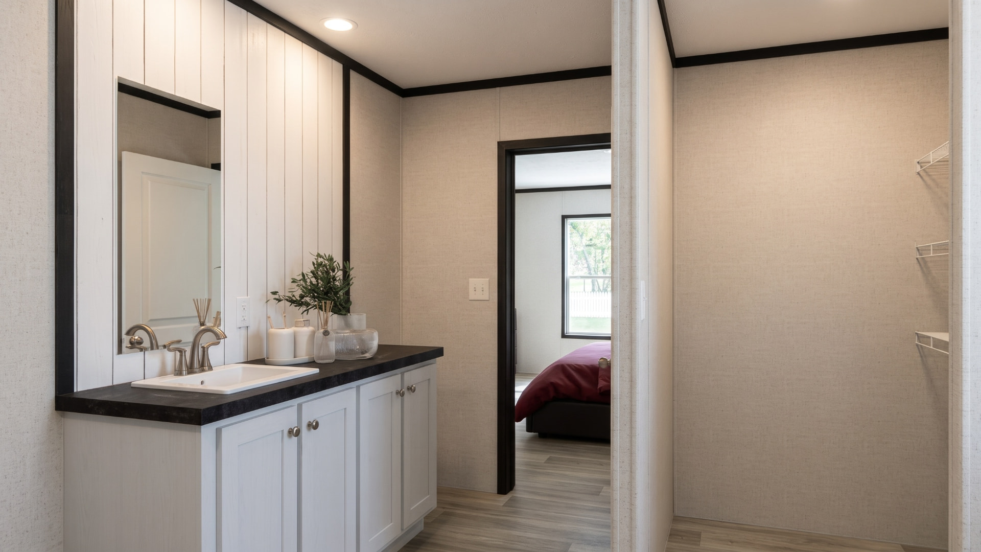 Baño principal de la casa móvil Sabina 32x56