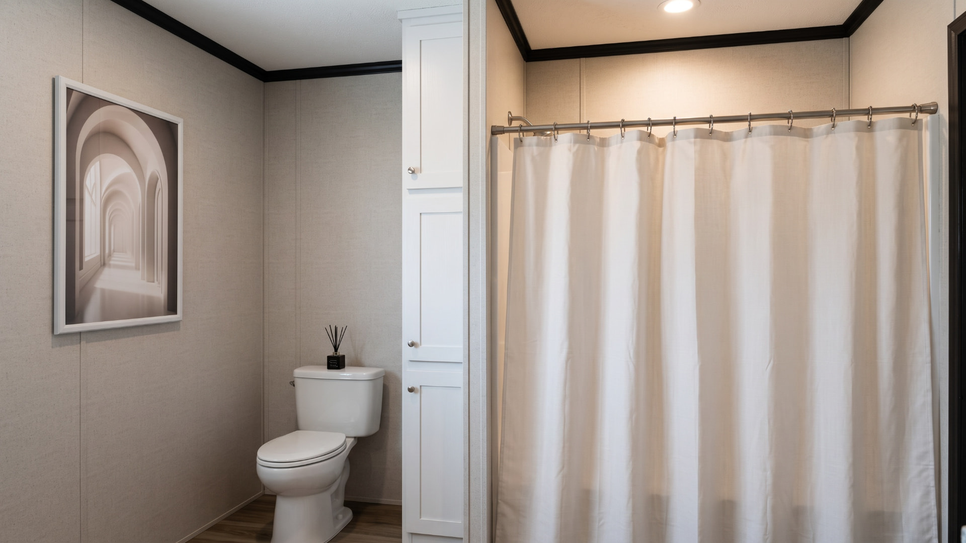 Regadera del segundo baño de la casa móvil Sabina 32x56